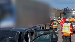 Schwerer Unfall in Kiel: Vier Menschen verletzt