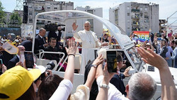 Papst im „Land des Feuers“: Kritik an Umweltkriminalität