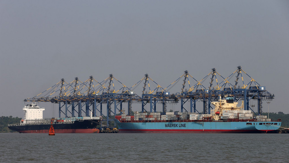 Nhava Sheva Containerterminal bei Mumbai