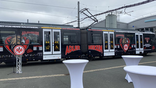 "Adlerherzen": So sieht die neue Eintracht-Bahn aus