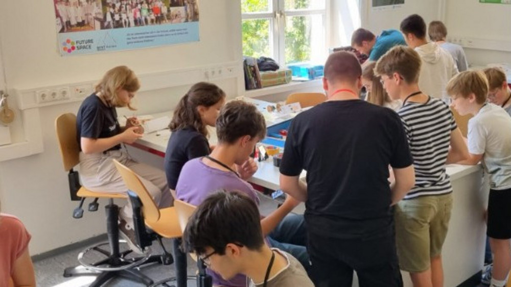 Ein Workshop im Schüler:innen-Forschungszentrum Mittelhessen (SFM) in Marburg.