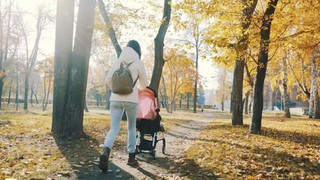 Elterngeld: Einkommensgrenze soll nun schrittweise sinken