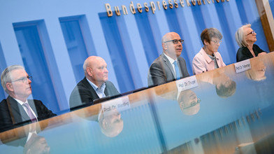 Wirtschaftsweise senken Prognose - Aufschwung nicht in Sicht
