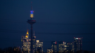 Mahnwachen zum Ukraine-Krieg: Hunderte in Frankfurt und Kassel