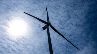 Spektakulärer Unfall auf der B252: Was steckt dahinter?