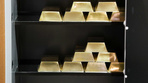 Gold steigt auf Rekordhoch mit fast 4.600 Dollar je Feinunze