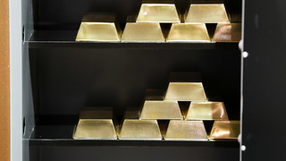 Gold steigt auf Rekordhoch mit fast 4.600 Dollar je Feinunze