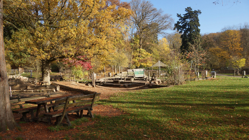 Wiesbaden: Spielplatz in der Fasanerie