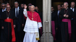 Spanien: Tausende empfangen Papst Leo XIV in Barcelona