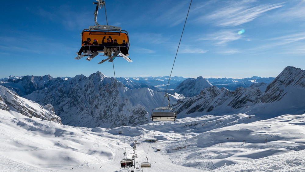 Start der Skisaison an der Zugspitze