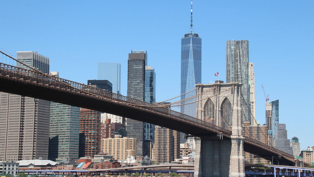 New Yorks Brooklyn Bridge wird 140