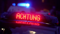Polizei stoppt LKW mit massivem Unfallschaden in Breitenbach