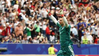 Manuel Neuer mit Comeback WM-Rekordtorwart