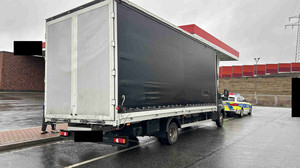 Doppelt so schwer wie erlaubt: Polizei zieht LKW aus Verkehr