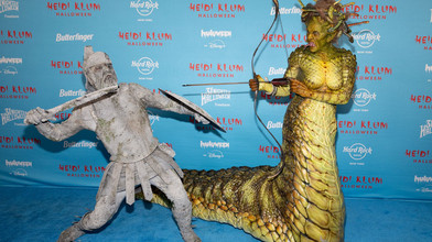 Halloween-Party bei Heidi Klum: Monströse Medusa - Tom versteinert