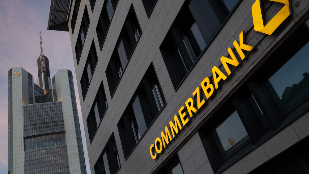 Nach zwei profitablen Jahren in Folge strebt die Commerzbank zurück in den Dax (Archivfoto)