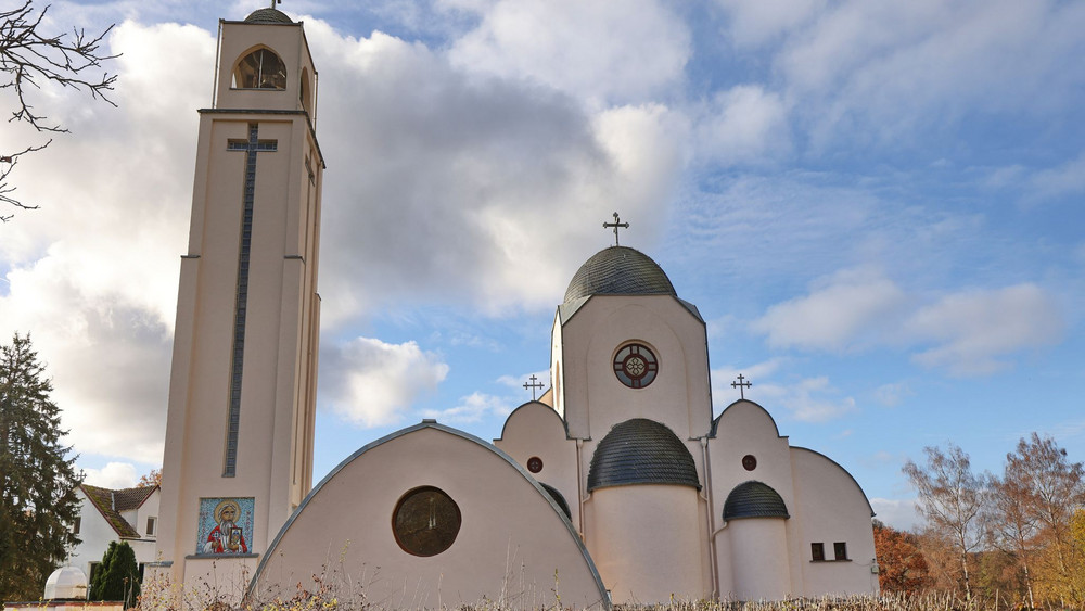 Baby vor Kloster im  hessischen Waldsolms gefunden