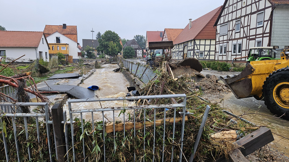 Gottsbüren am Tag nach der Überflutung.