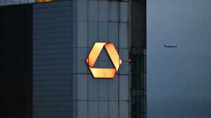 EZB erlaubt größeren Unicredit-Anteil an Commerzbank