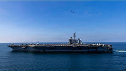 Drei US-Flugzeugträger helfen beim Entern iranischer Schiffe