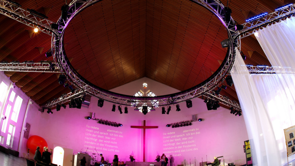 Der nächste Jugendkirchentag der Evangelischen Kirche in Hessen und Nassau wird in Alsfeld stattfinden (Symbolbild). 