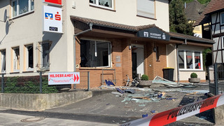 Edermünde: Unbekannte Täter sprengen Geldautomaten in Grifte