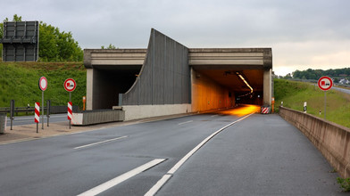 A66-Tunnel Neuhof wieder gesperrt: War LKW zu hoch beladen?