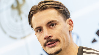 SGE: Neuzugänge Wahi und Batshuayi im Eintracht-Training