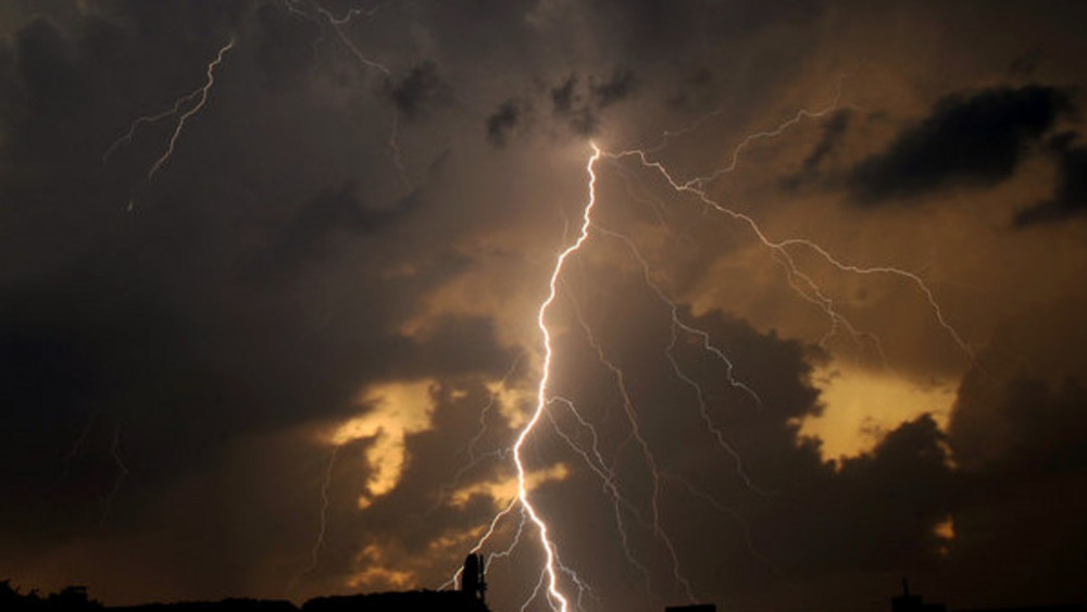 Ein Gewitter mit Blitz und Donner in Kassel