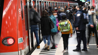 Vereinfachungen für Kunden: Neue RMV-App ab Mitte Oktober