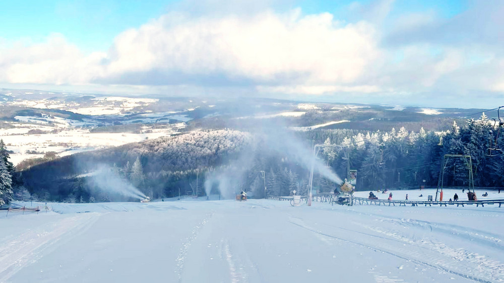 Auf der Wasserkuppe ist eine Top-Skisaison zu Ende gegangen (Archivbild). 