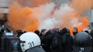 Großeinsatz bei Fußballspiel – Polizei trainiert in Kiel für Ernstfall