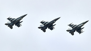 Trotz Waffenruhe: US-Militär greift Ziele im Iran an