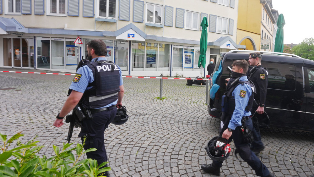 Geiselnahme in einer Bank im rheinland-pfälzischen Sinzig