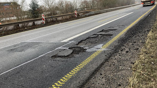 Akute Staugefahr: Erneut mehrere Spuren auf A49 bei Kassel gesperrt