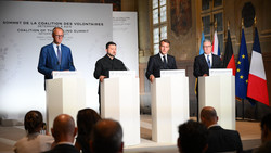 Merz bei Ukraine-Gipfel in Paris