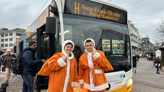 Nikolaus fährt Bus und Bahn in Darmstadt - besondere Aktion der HEAG