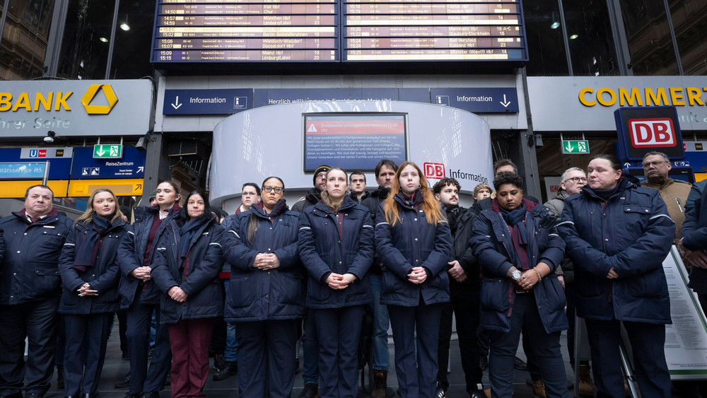 Zugbegleiter stirbt nach Angriff bei Ticketkontrolle