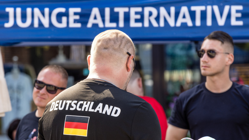 Die "Junge Alternative" wird vom Verfassungsschutz als gesichert rechtsextrem eingestuft.