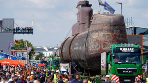 Ehemaliges Marine-U-Boot U17 erreicht Technikmuseum in Sinsheim