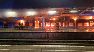 Feuer im Berliner Bahnhof: Zug gelöscht, keine Verletzten