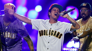 Neu bei FFH: Rosé und Bruno Mars mit APT.