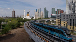 Kasachstan startet fahrerlose Stadtbahn nach zehn Jahren Verzögerung