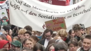 Streik statt Schule: Schüler protestieren gegen mögliche Wehrpflicht 