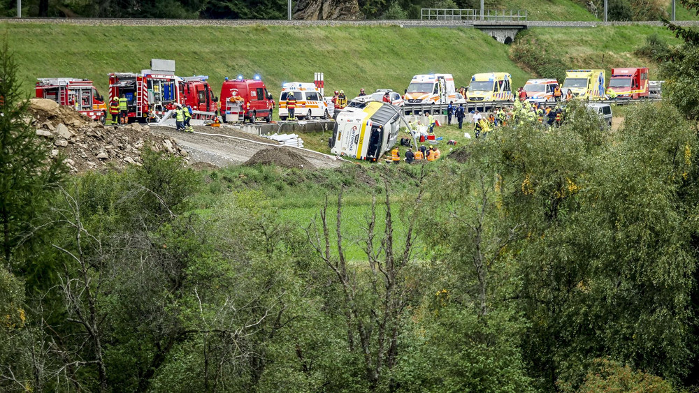 Fünf Tote bei Busunfall in der Schweiz