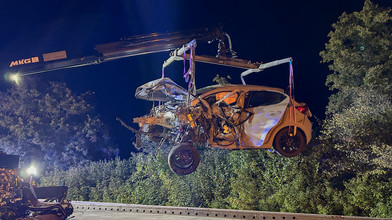 Frontalcrash auf B254 bei Unterbimbach - Autofahrer stirbt