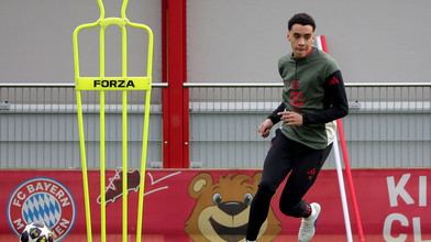 FC Bayern München: Jamal Musiala zurück auf Trainingsplatz