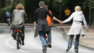 Autofreier Sonntag im Lumdatal: Freie Fahrt für Radfahrer und Skater
