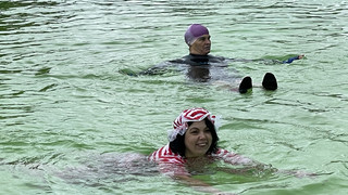 Faschingsschwimmen in Sinn: 2024 mit Kostümwettbewerb