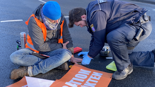 Ausgerechnet am Mega-Streiktag: Klima-Aktivisten auf Straße in Gießen